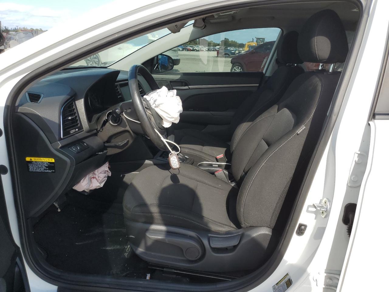 2018 HYUNDAI ELANTRA SE - Фото 7
