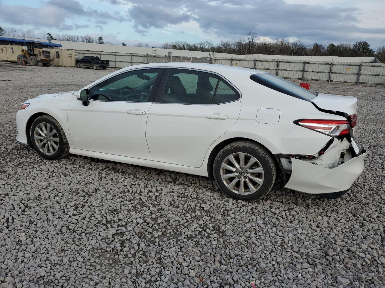 2018 TOYOTA CAMRY L - Фото 2