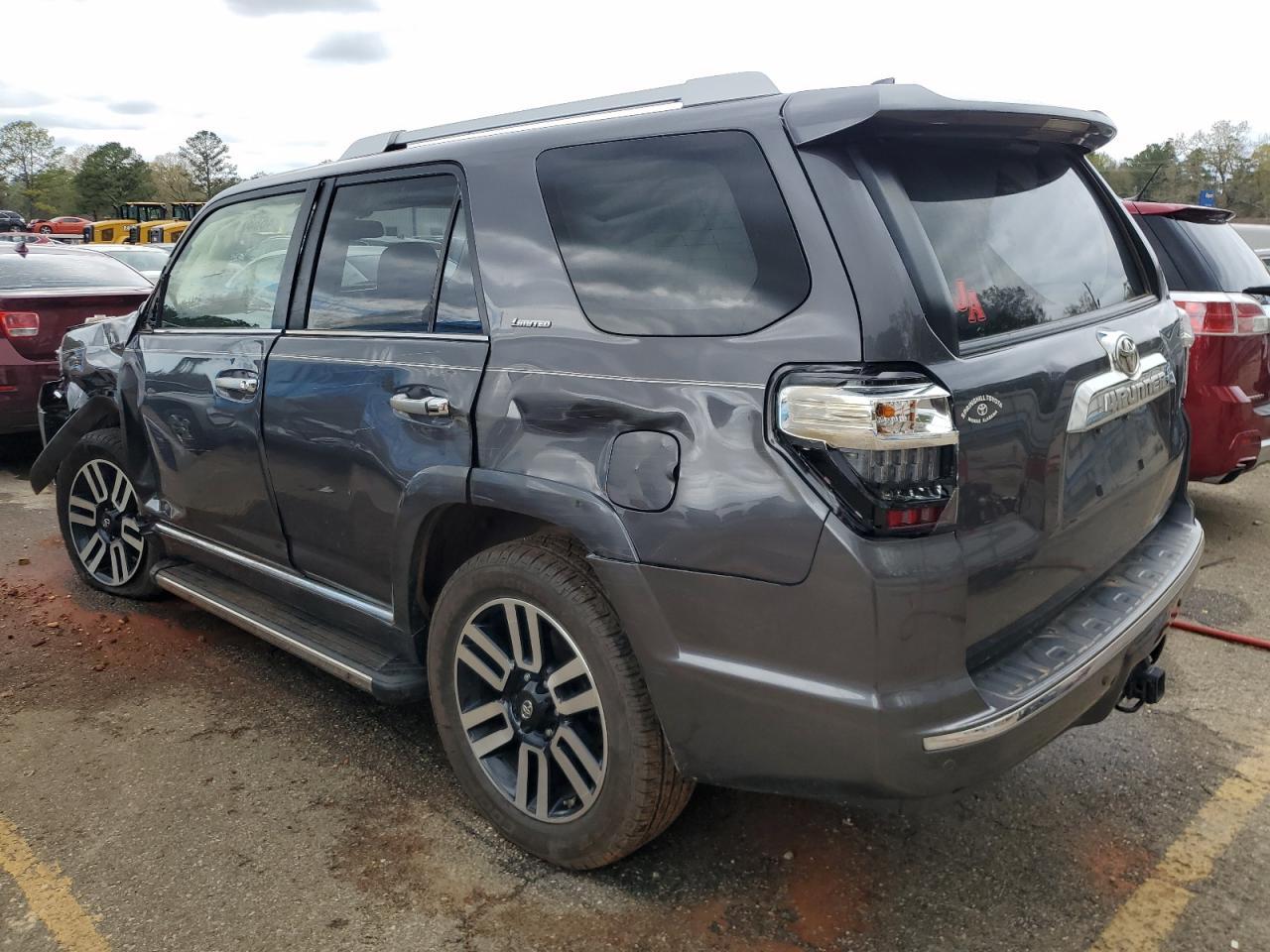 2019 TOYOTA 4RUNNER SR - Фото 2