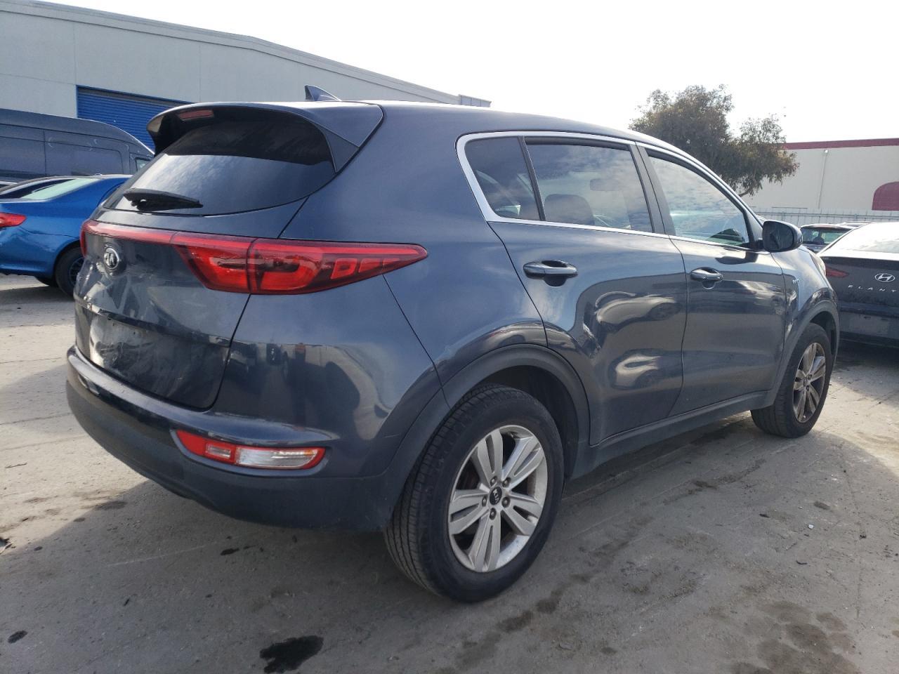 2017 KIA SPORTAGE L - Image 3
