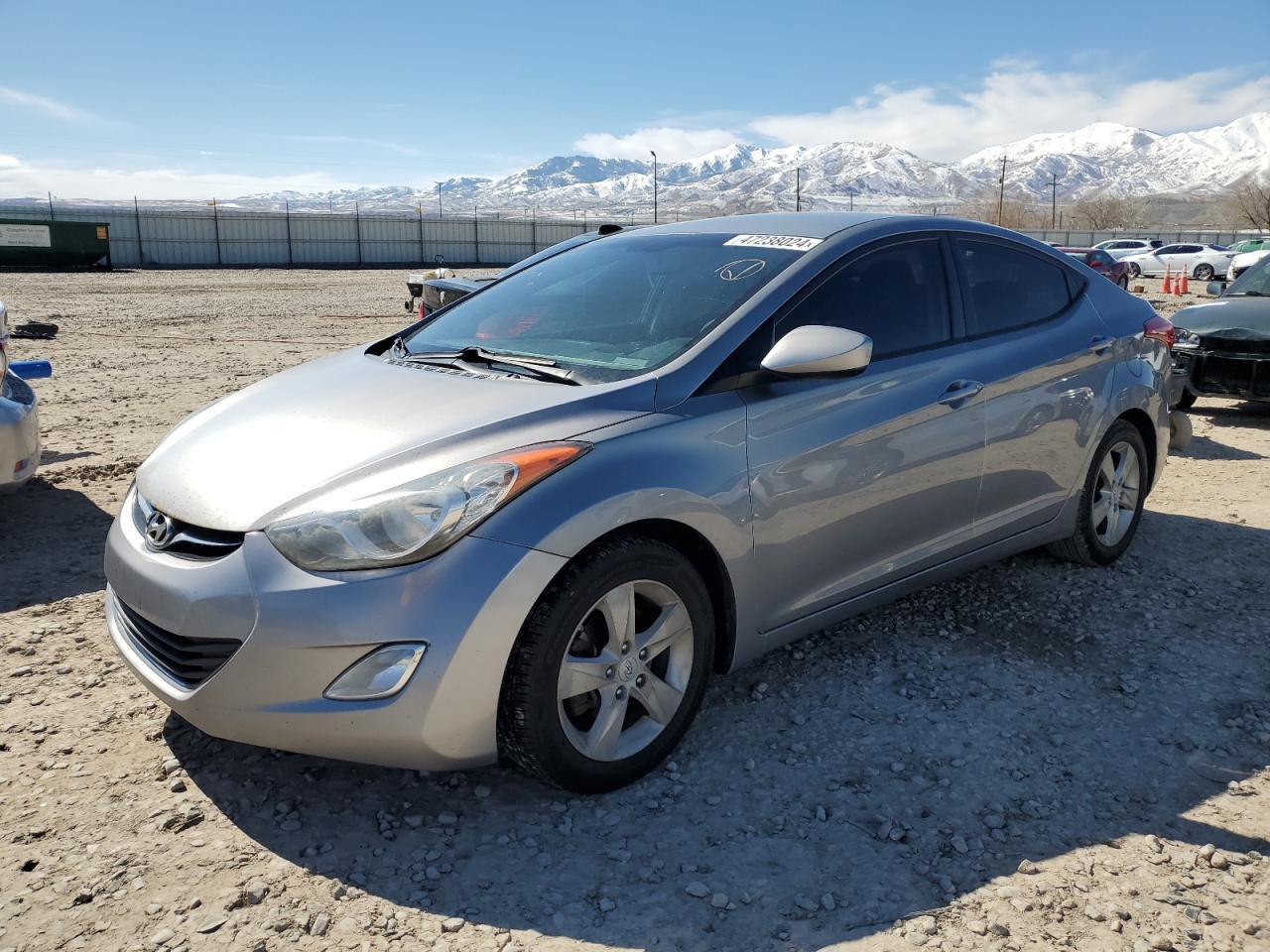 2013 HYUNDAI ELANTRA GL
