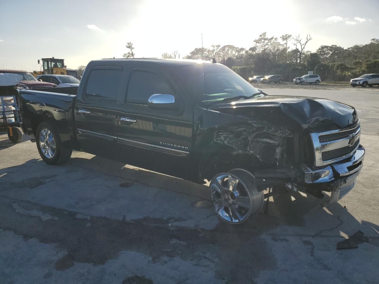 2013 CHEVROLET SILVERADO - Фото 4