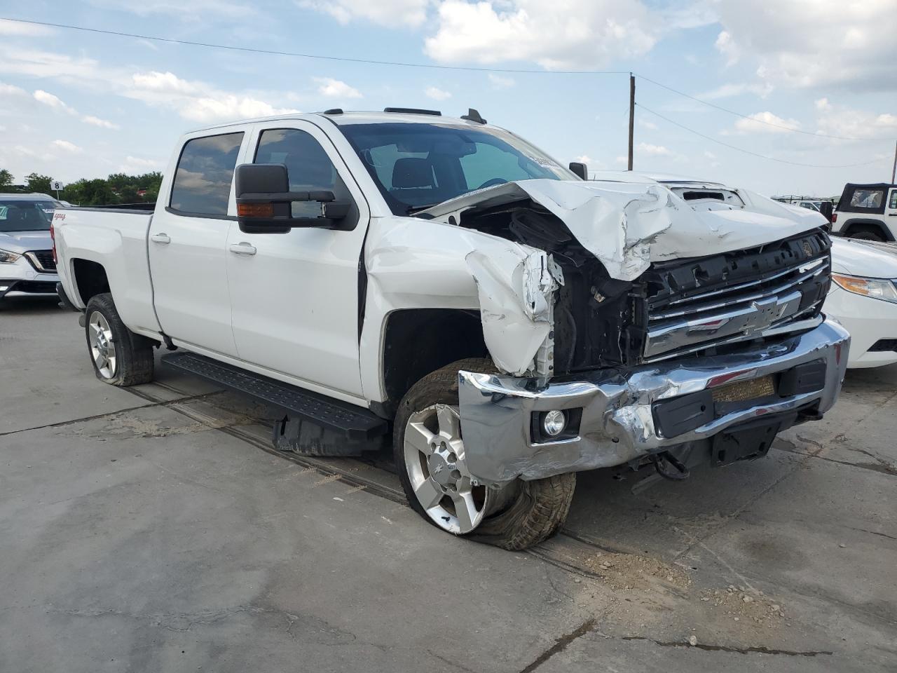 2018 CHEVROLET SILVERADO - Image 4