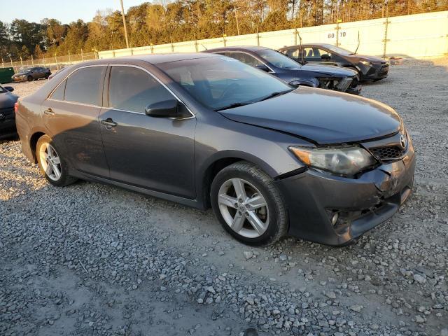 2014 Toyota Camry L - Фото 4