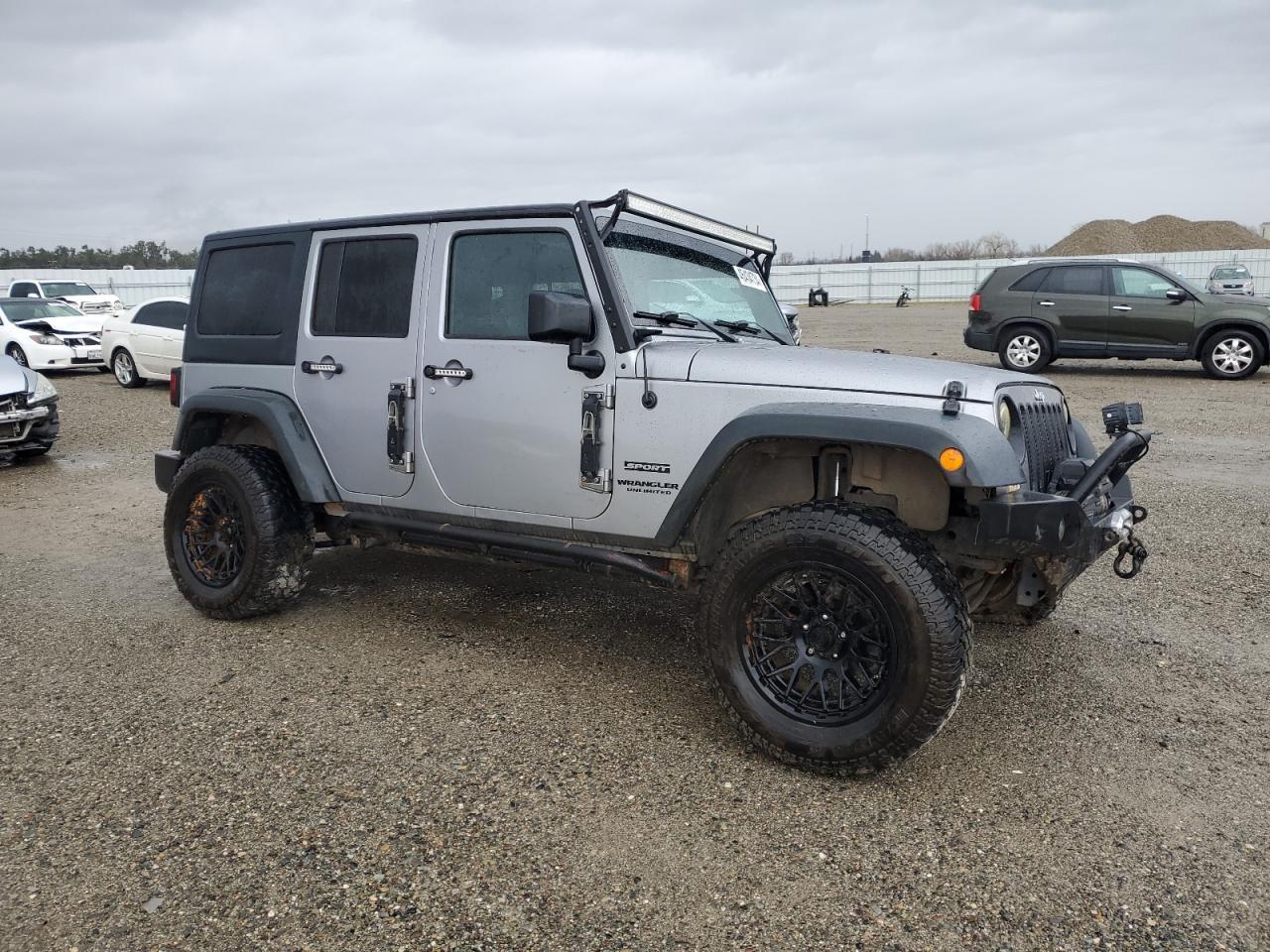 2017 JEEP WRANGLER U - Фото 4