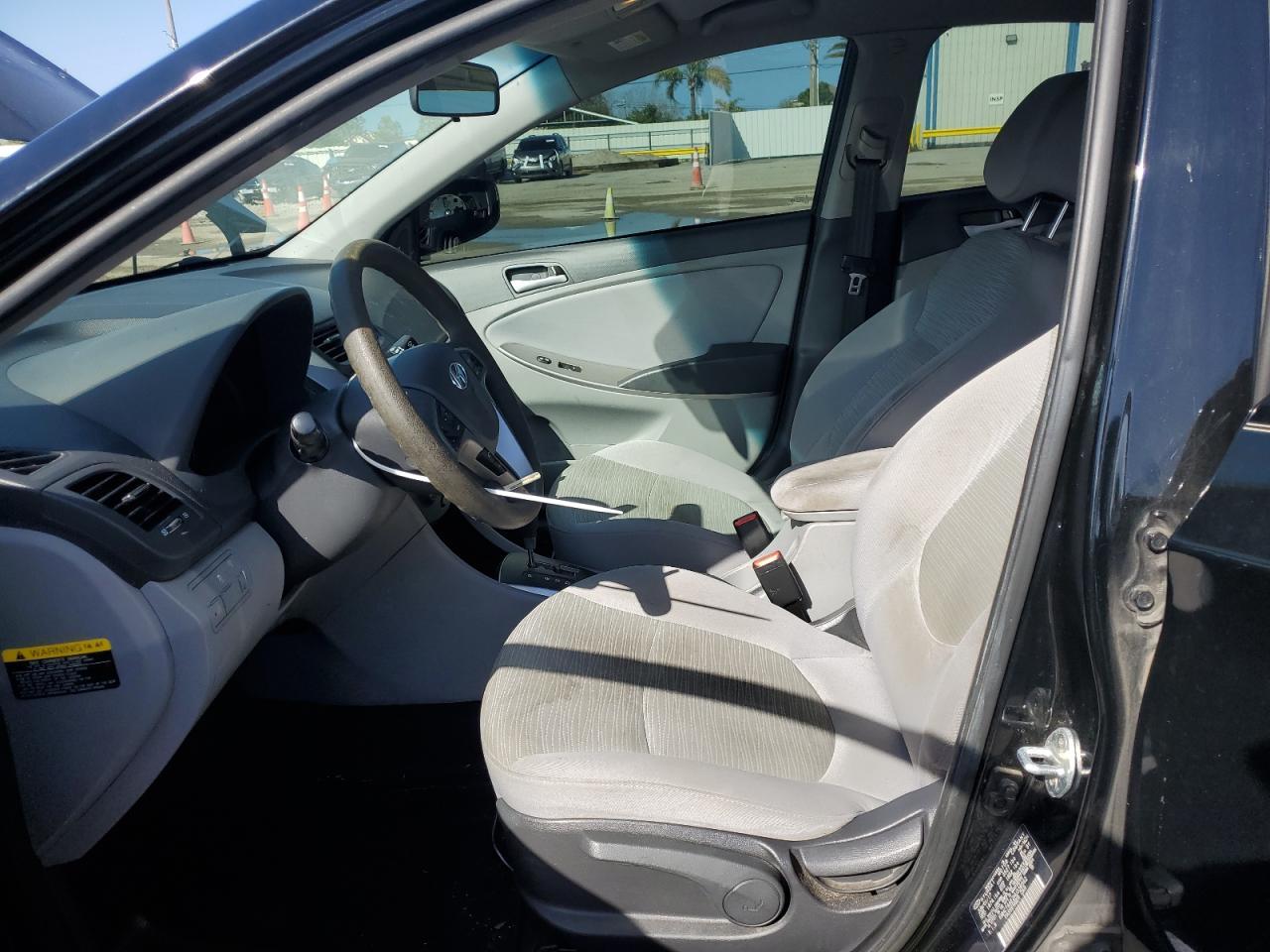 2017 HYUNDAI ACCENT SE - Фото 7