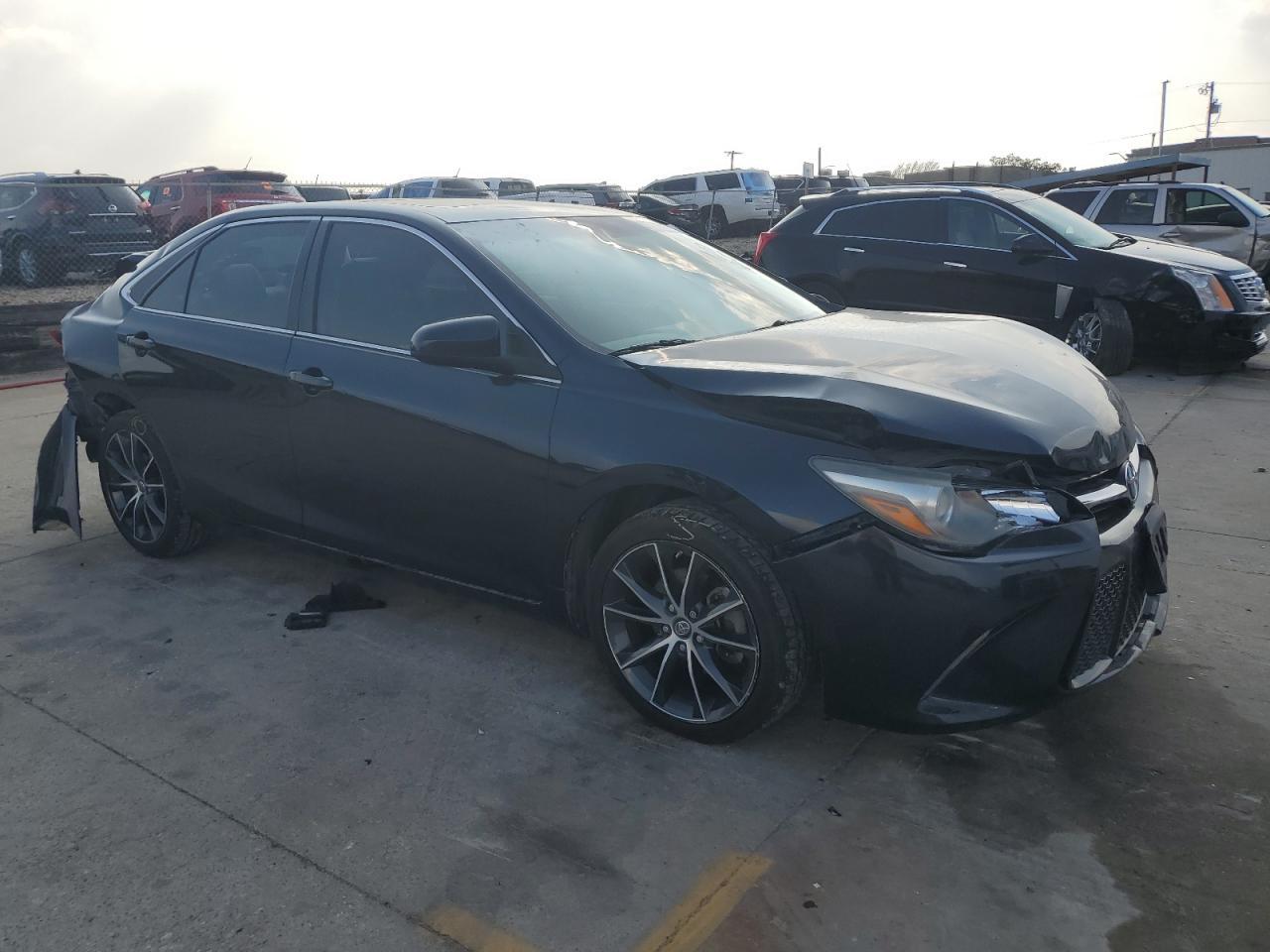 2017 TOYOTA CAMRY LE - Image 4
