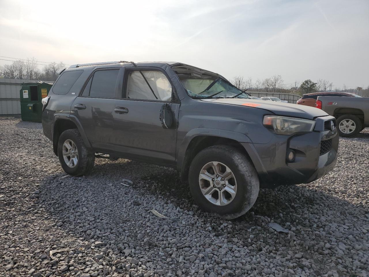 2017 TOYOTA 4RUNNER SR - Фото 4