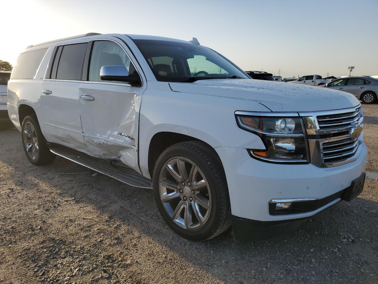 2016 CHEVROLET SUBURBAN C - Image 4