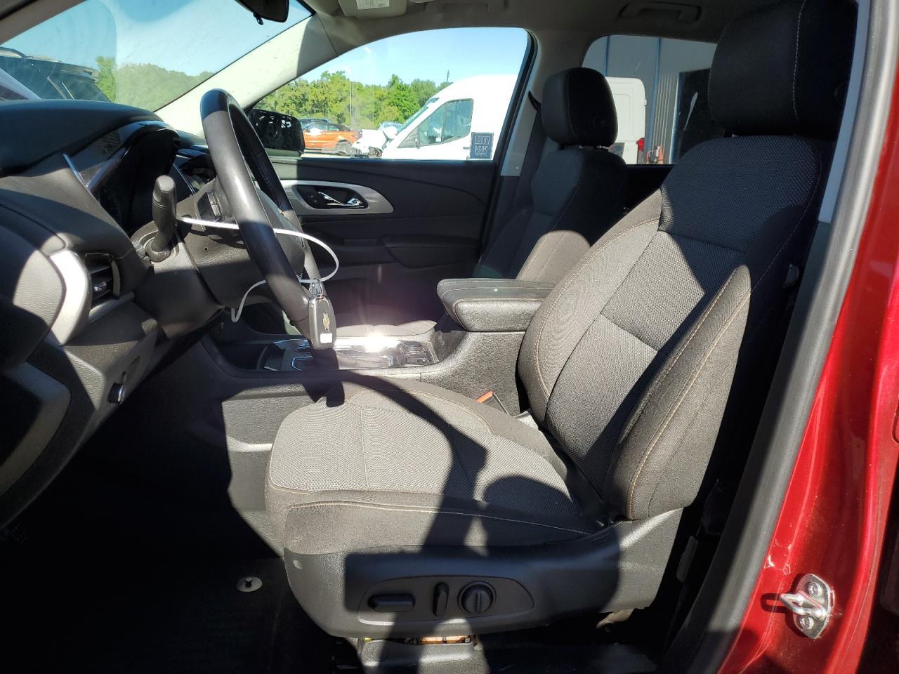 2020 CHEVROLET TRAVERSE L - Фото 7