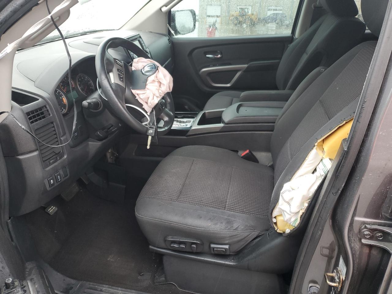 2015 NISSAN TITAN S - Фото 7