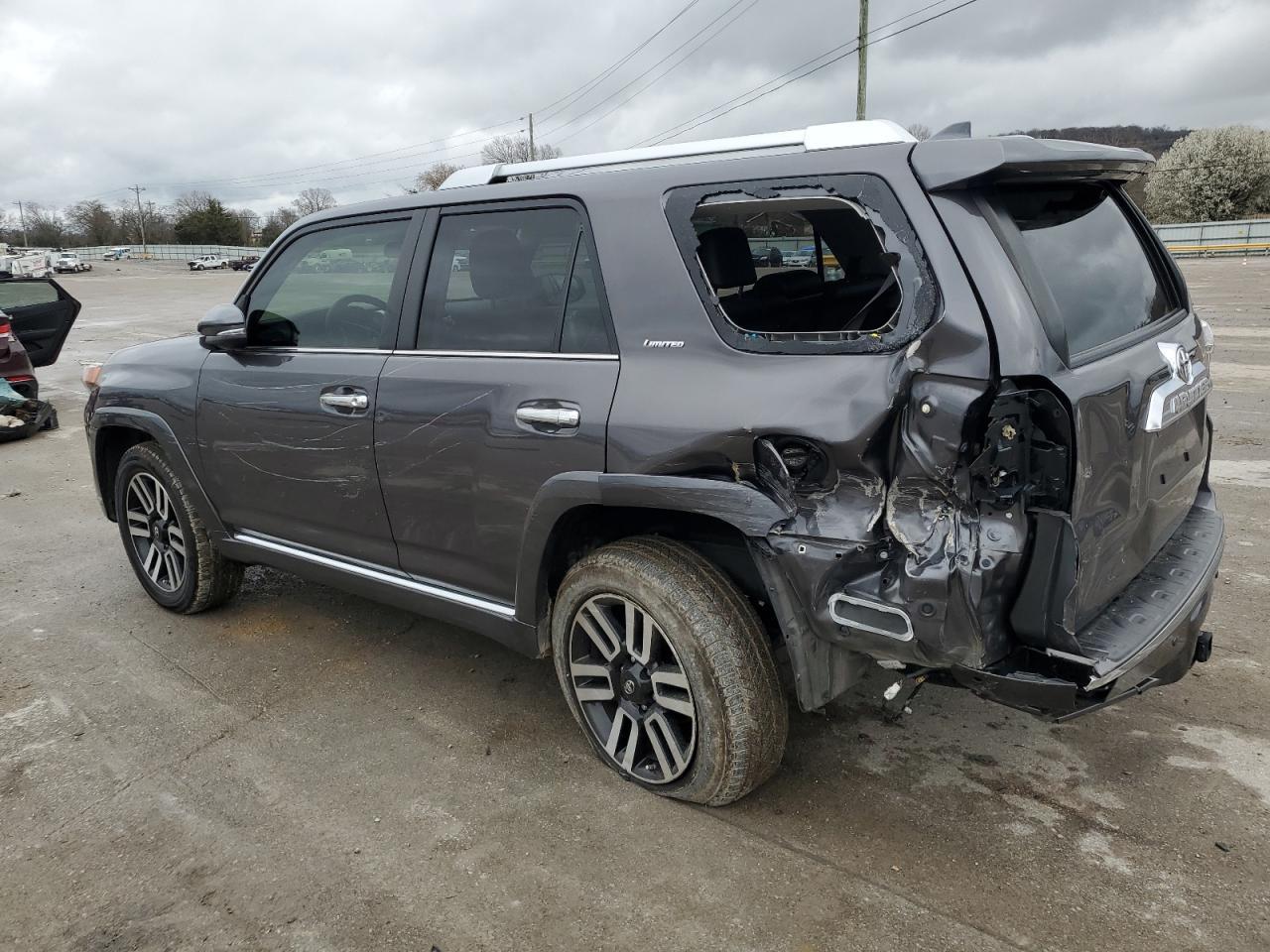 2019 TOYOTA 4RUNNER SR - Image 2