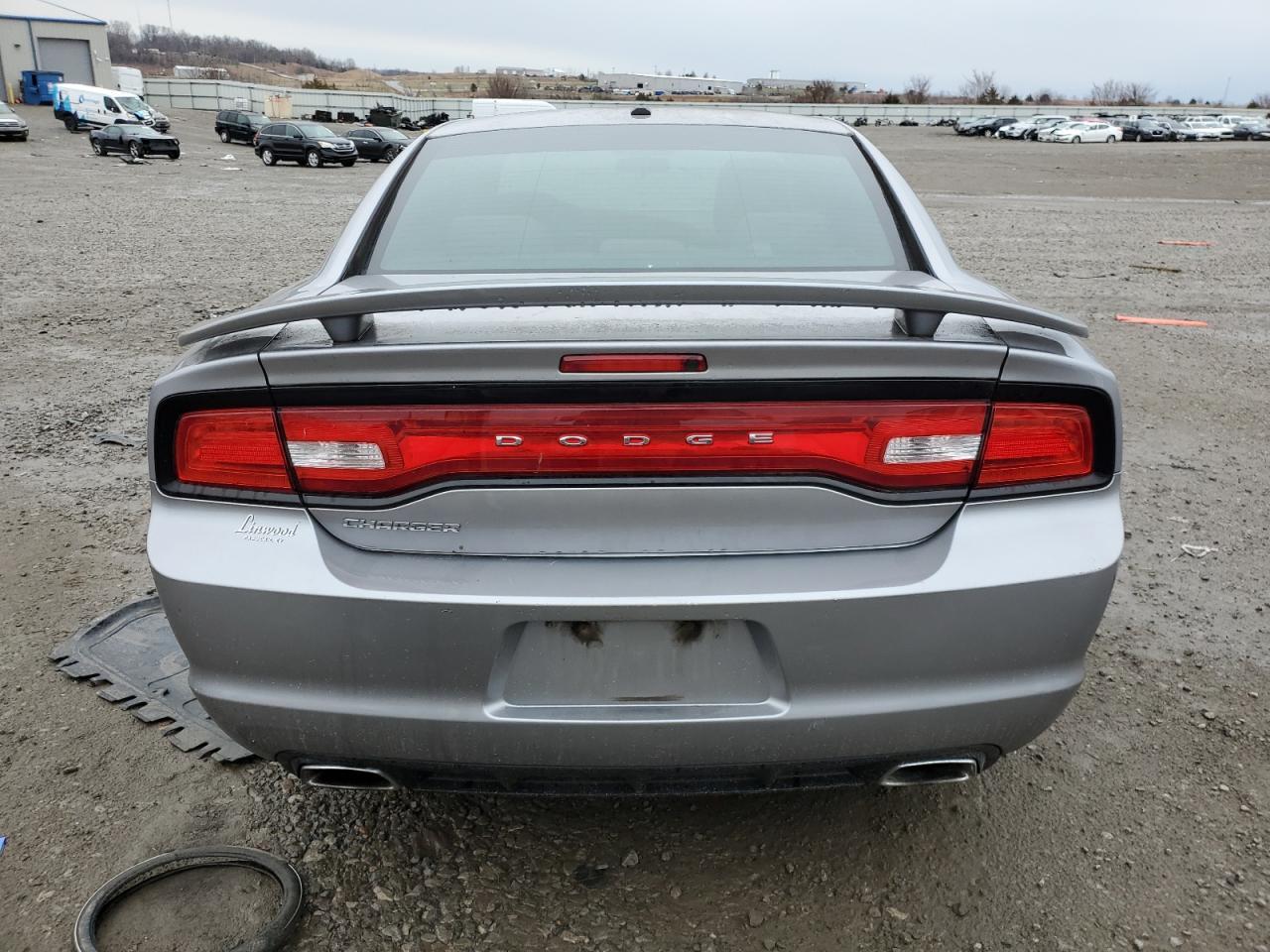 2014 DODGE CHARGER SE - Фото 6