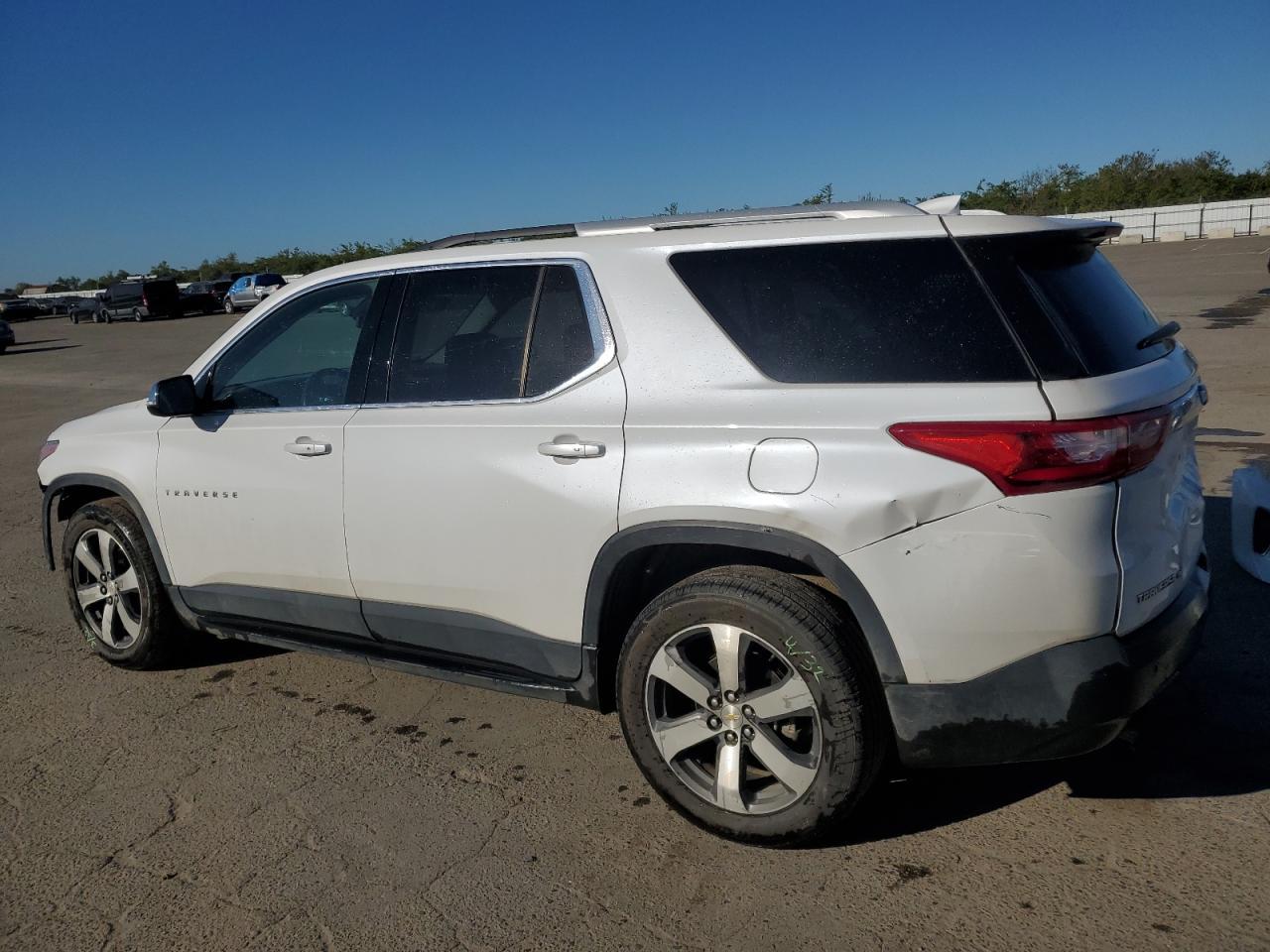 2018 CHEVROLET TRAVERSE L - Фото 2
