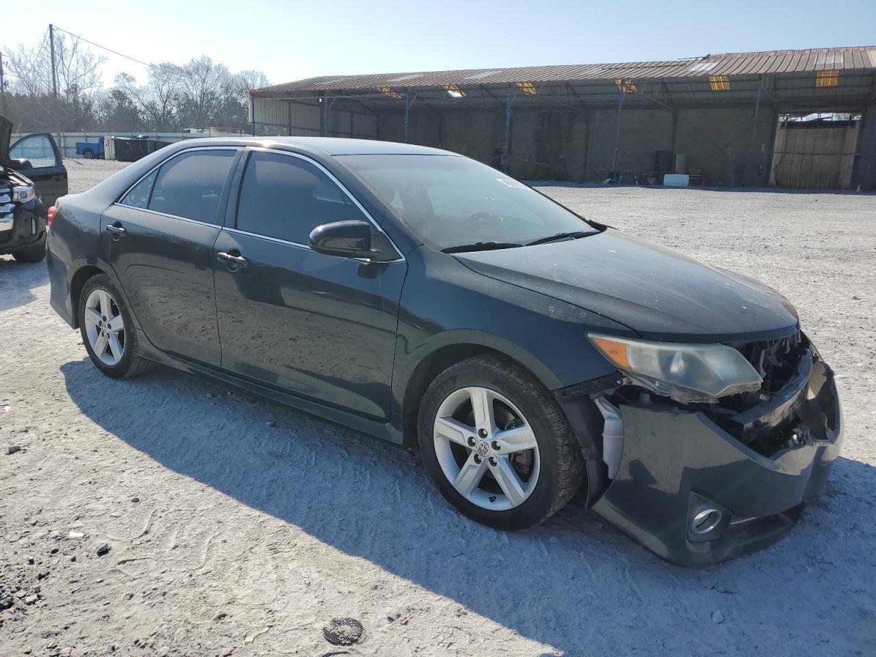 2014 TOYOTA CAMRY L - Image 4