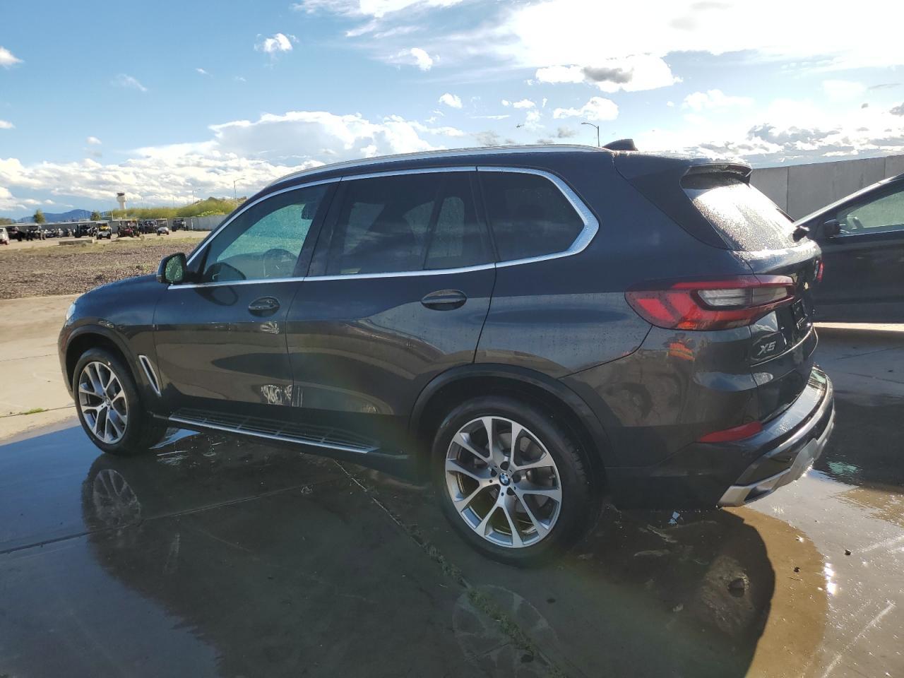 2023 BMW X5 XDRIVE4 - Фото 2