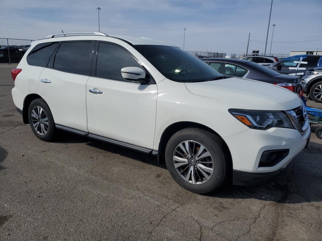 2017 NISSAN PATHFINDER - Image 4