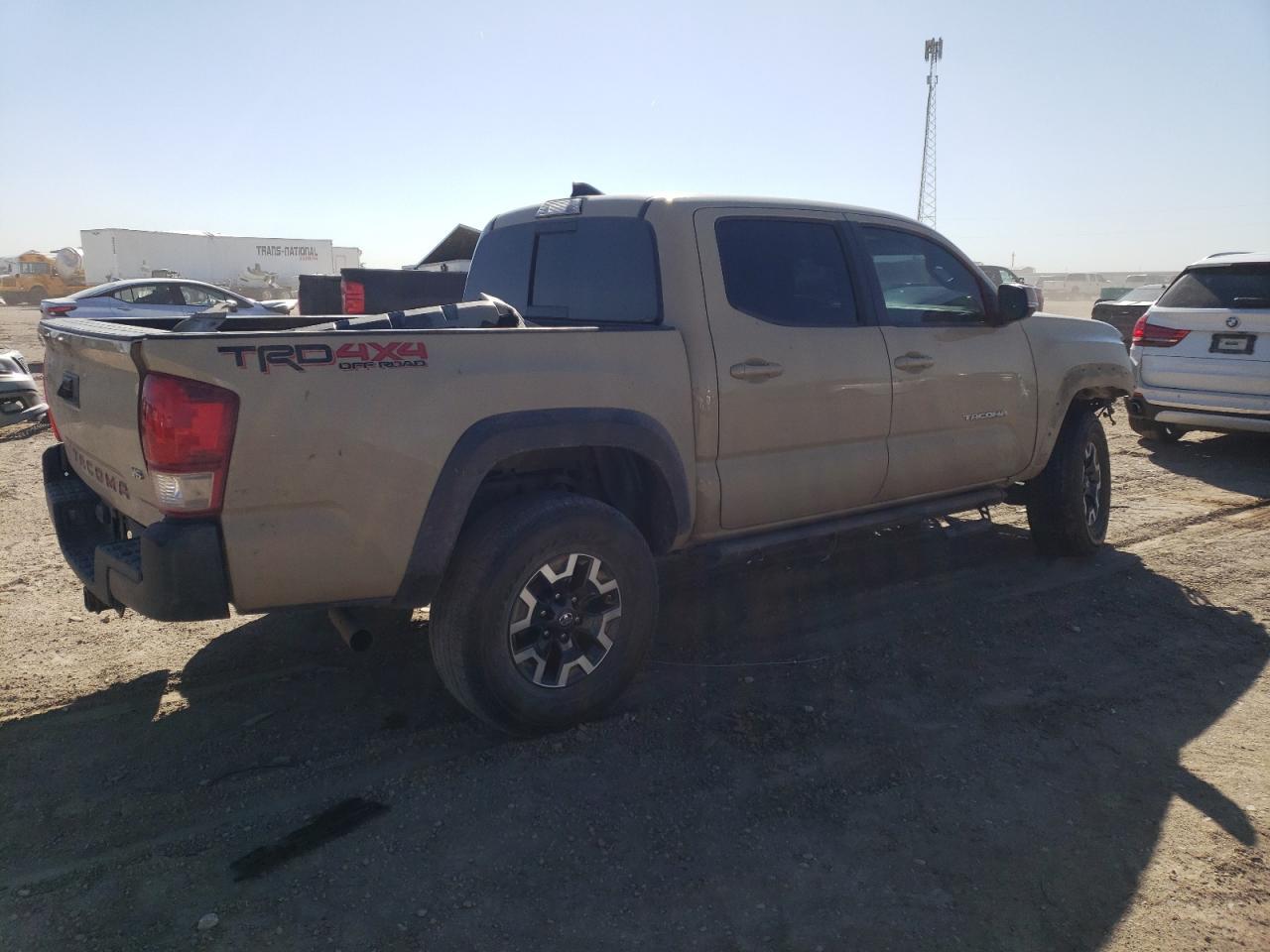 2017 TOYOTA TACOMA DOU - Фото 3