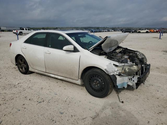 2014 Toyota Camry L - Фото 4