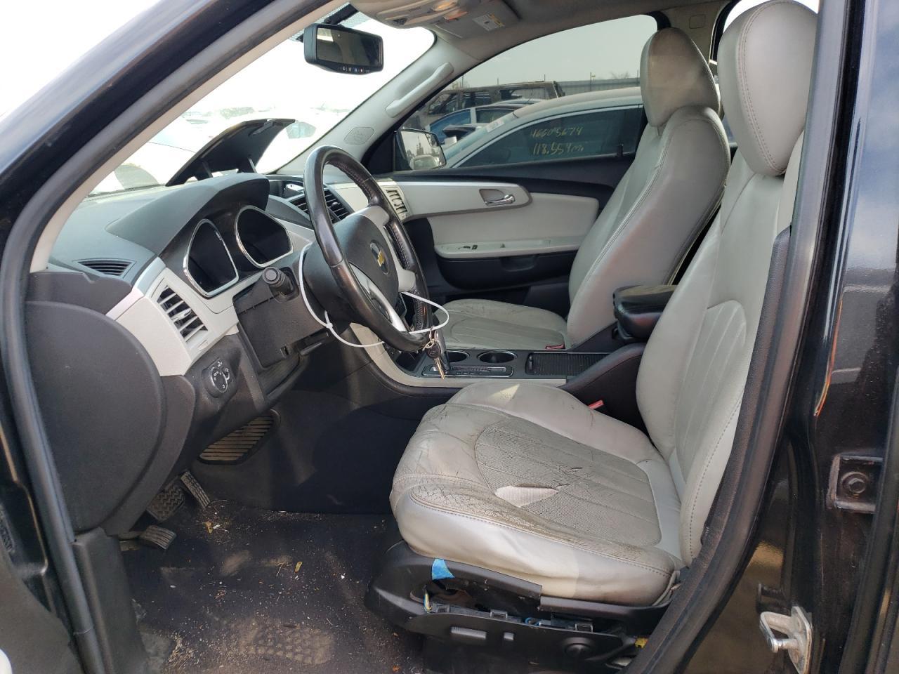 2011 CHEVROLET TRAVERSE L - Фото 7
