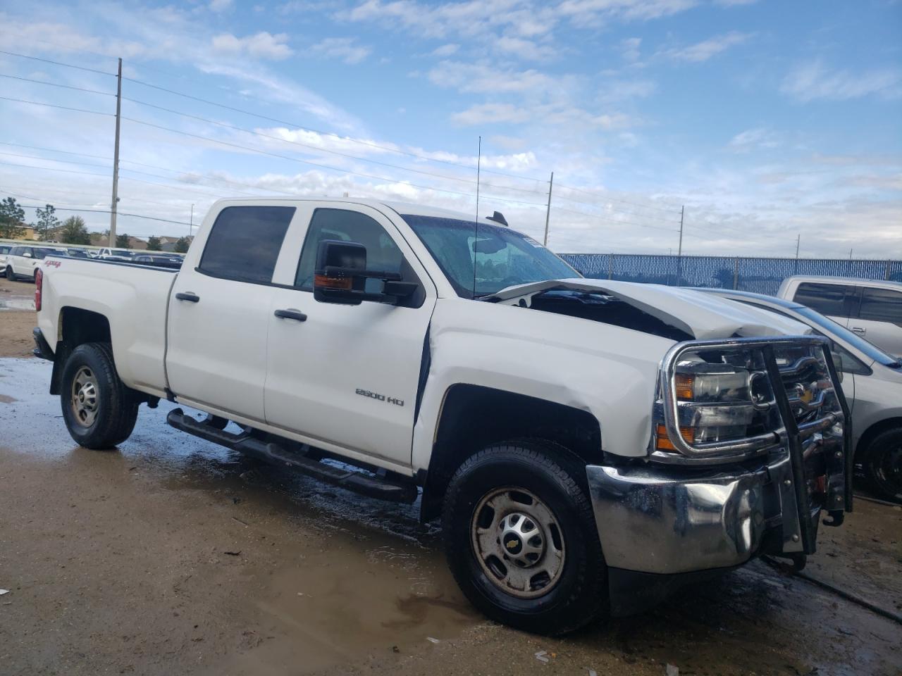 2017 CHEVROLET SILVERADO - Image 4