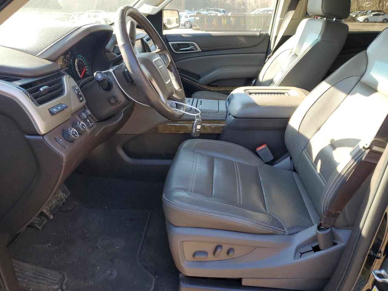 2017 GMC YUKON DENA - Фото 7