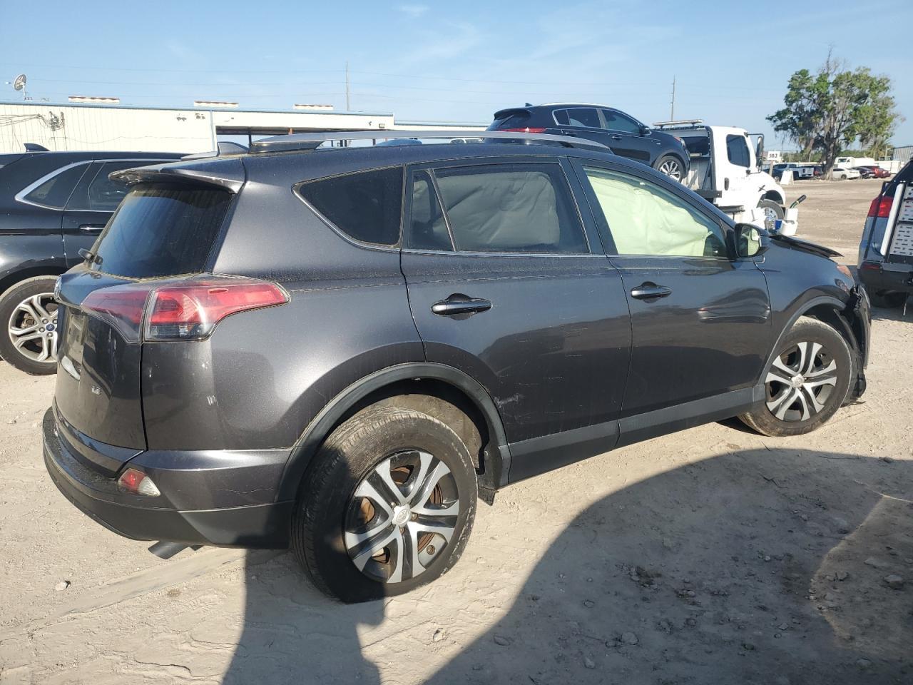 2018 TOYOTA RAV4 LE - Image 3