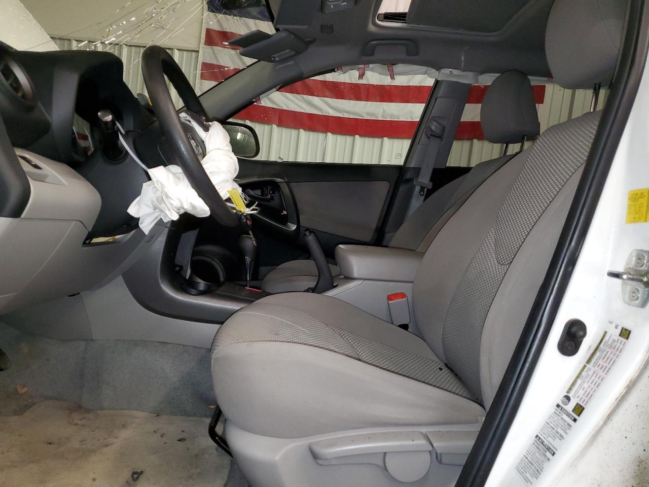 2011 TOYOTA RAV4 - Image 7