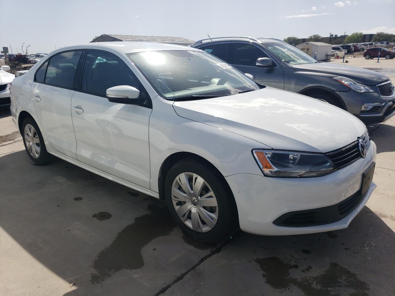 2014 VOLKSWAGEN JETTA SE - Image 4