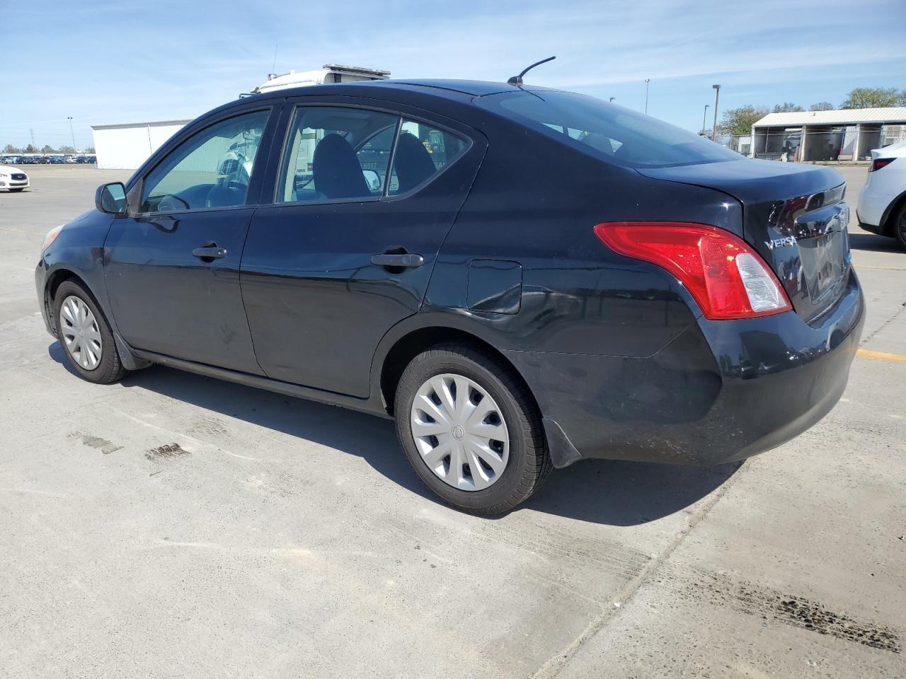 2014 NISSAN VERSA S - Фото 2
