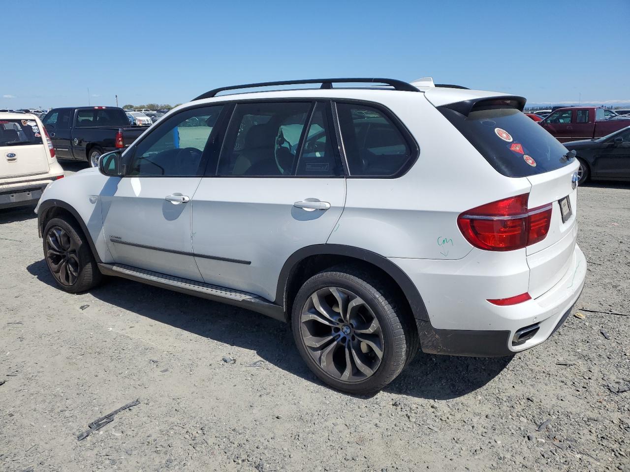2011 BMW X5 XDRIVE5 - Image 2