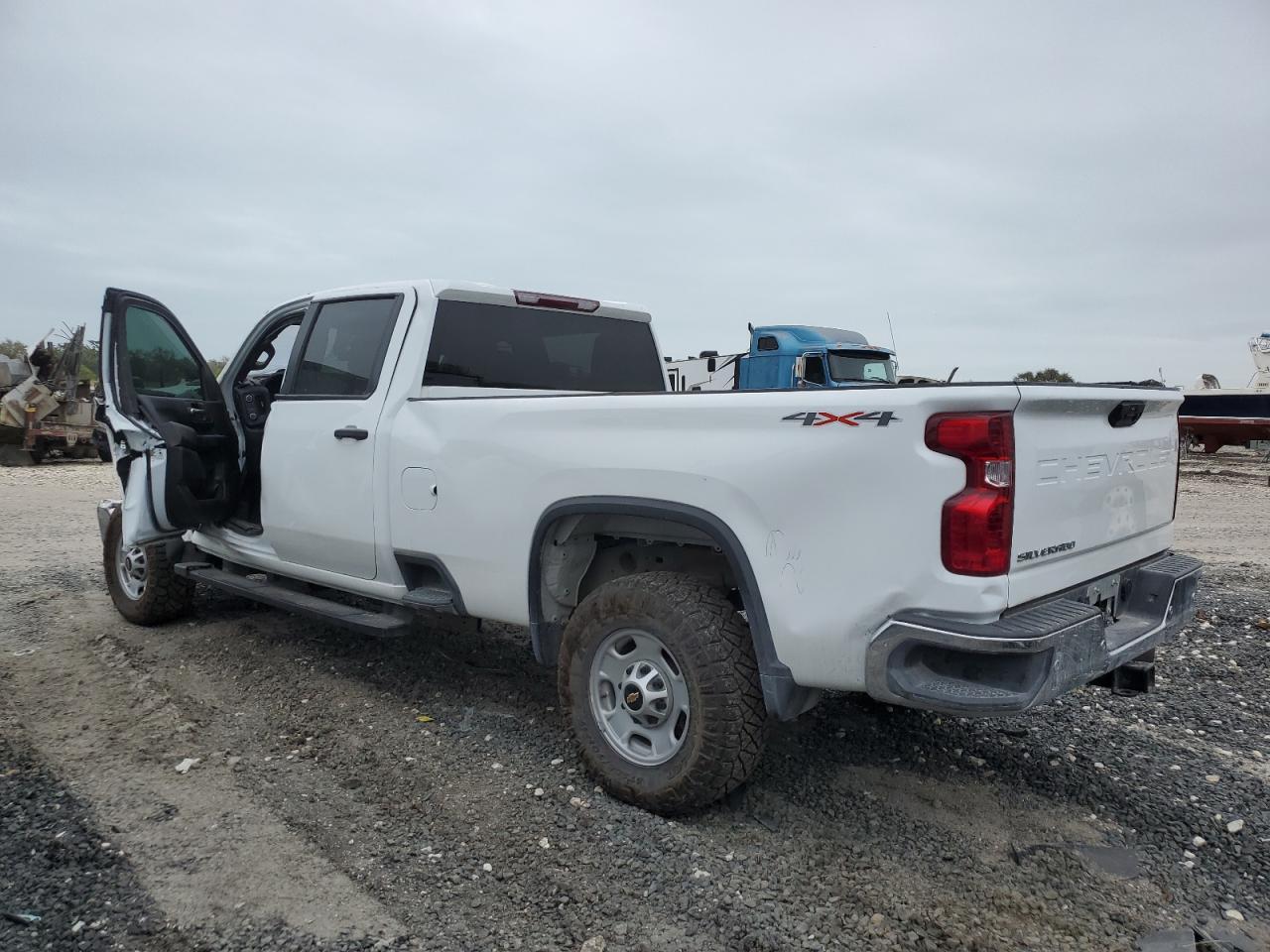 2023 CHEVROLET SILVERADO - Фото 2