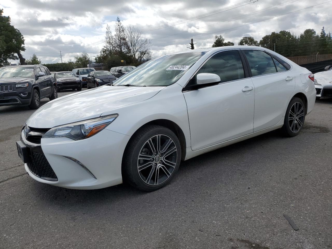2016 TOYOTA CAMRY LE