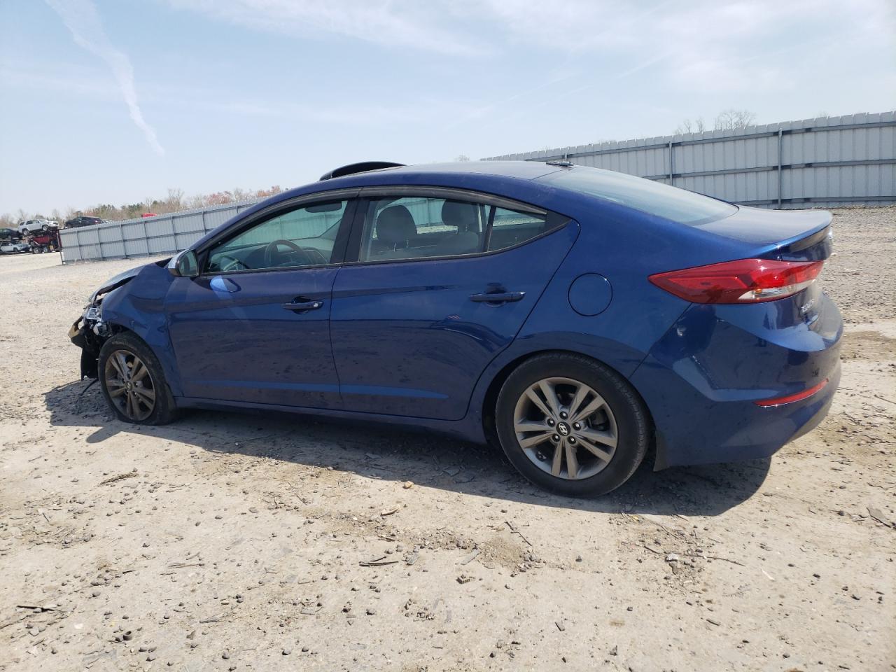 2018 HYUNDAI ELANTRA SE - Фото 2