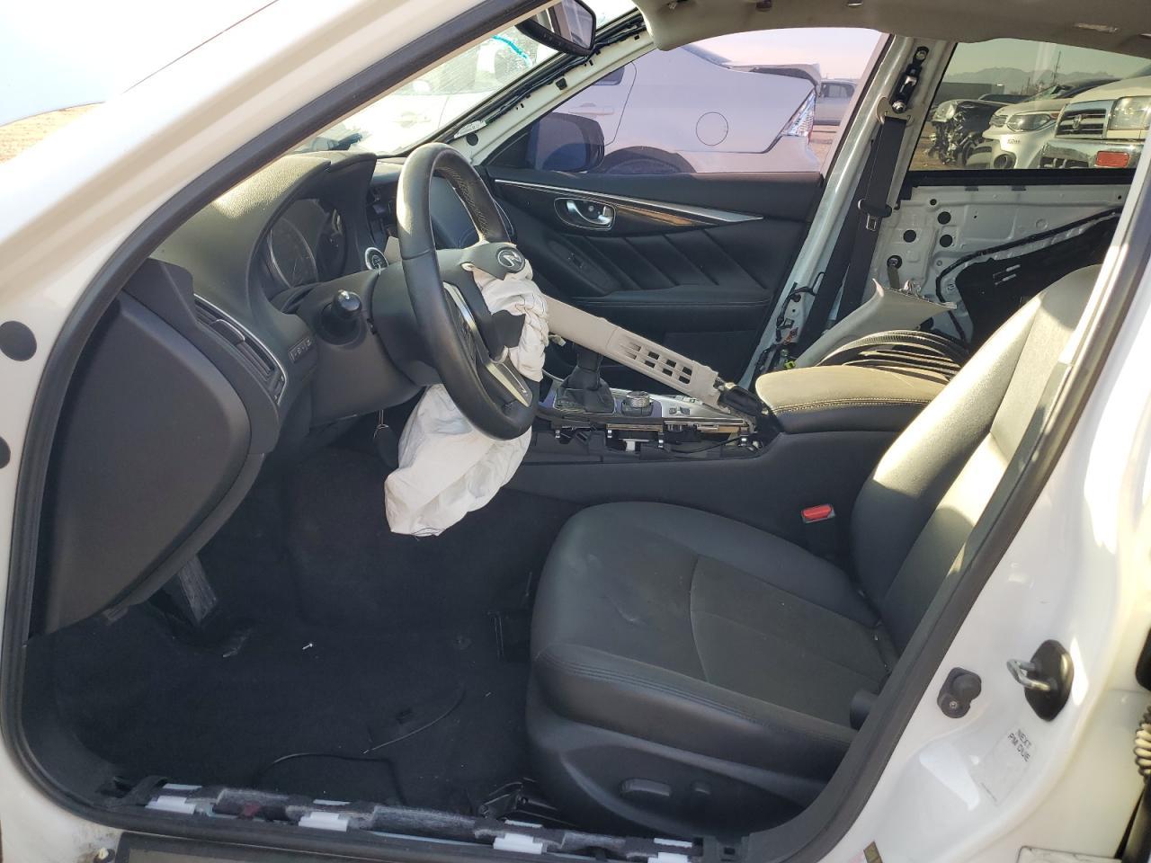 2018 INFINITI Q50 LUXE - Image 7