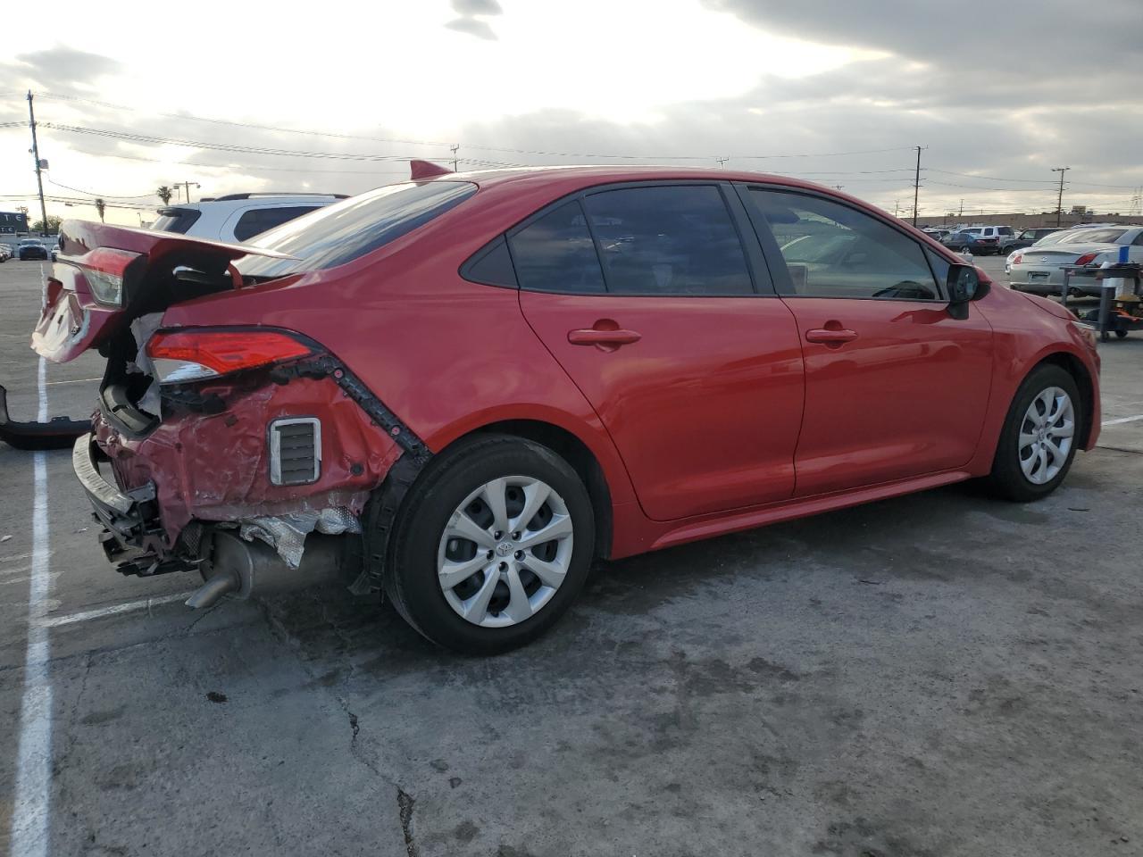 2021 TOYOTA COROLLA LE - Фото 3