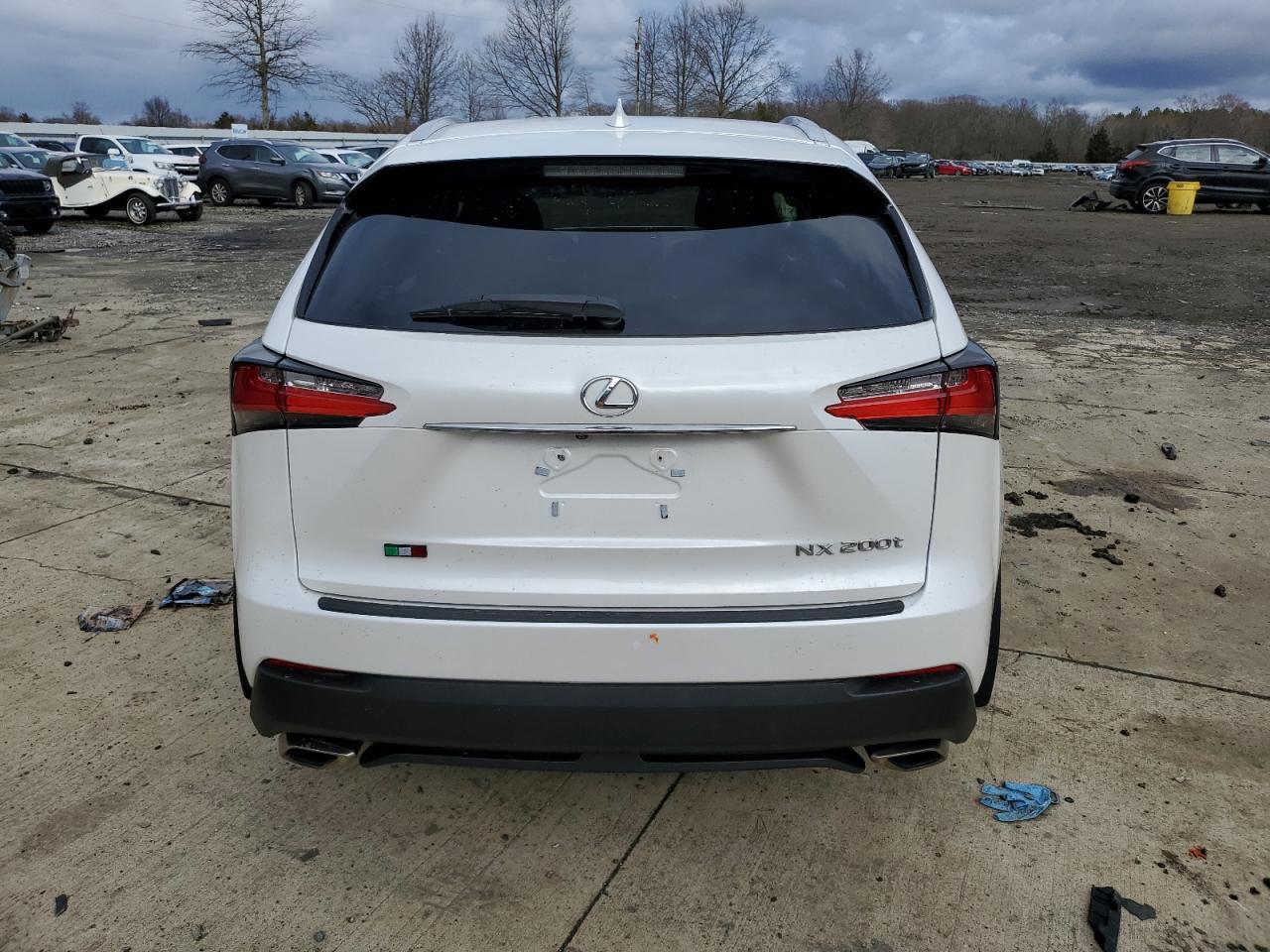 2017 LEXUS NX 200T BA - Фото 6