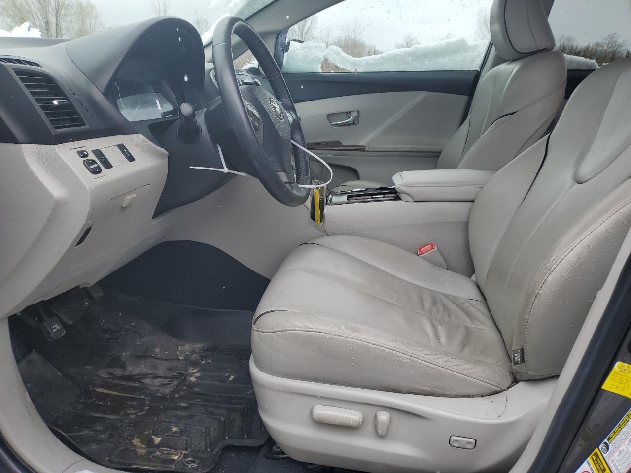 2011 TOYOTA VENZA - Фото 7