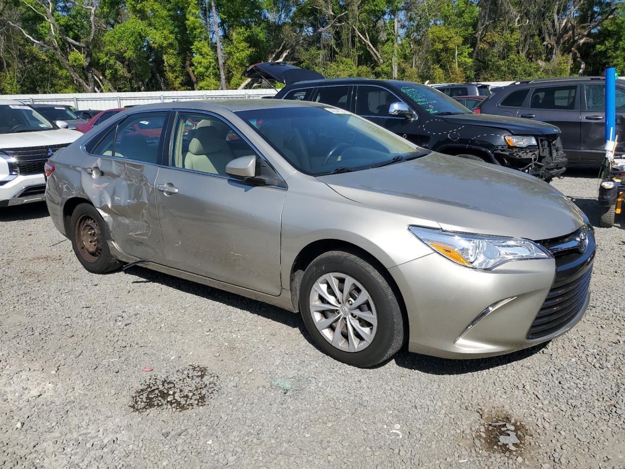 2017 TOYOTA CAMRY LE - Image 4