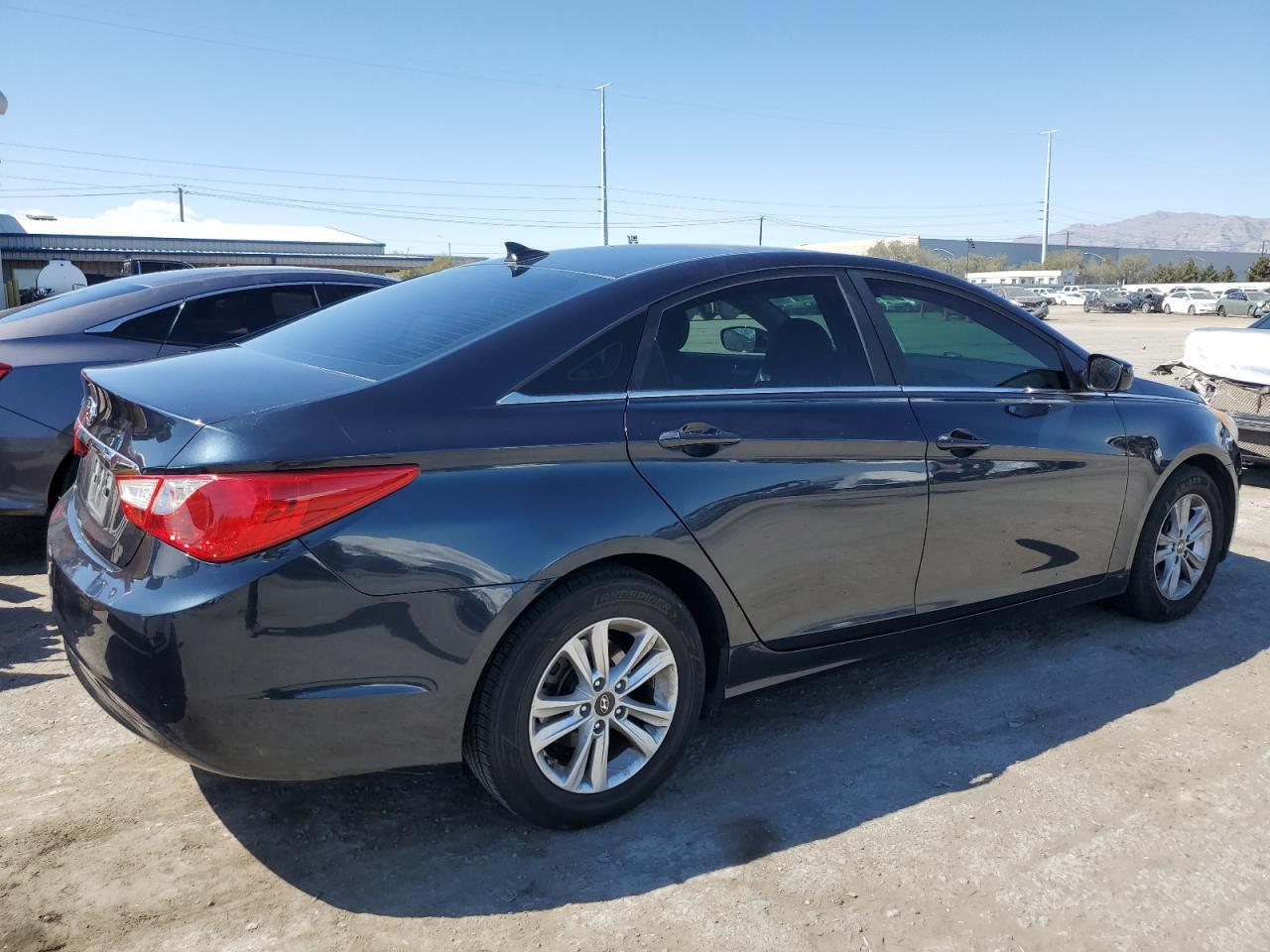 2013 HYUNDAI SONATA GLS - Фото 3