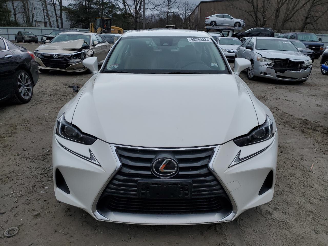 2018 LEXUS IS 300 - Image 5