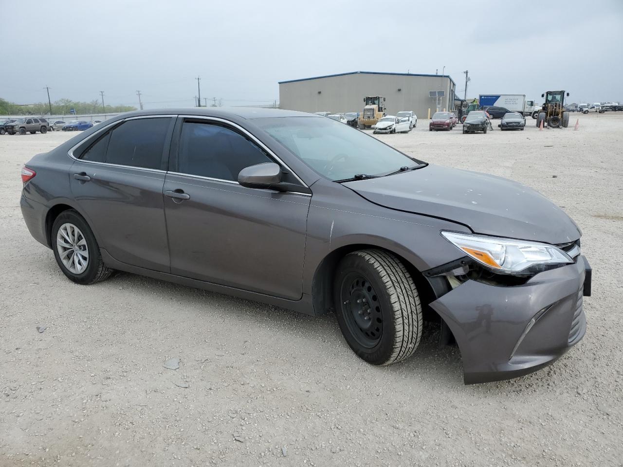 2016 TOYOTA CAMRY LE - Фото 4