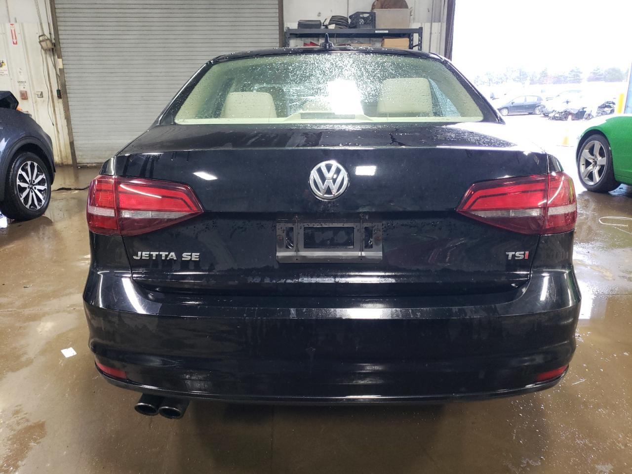 2017 VOLKSWAGEN JETTA SE - Image 6