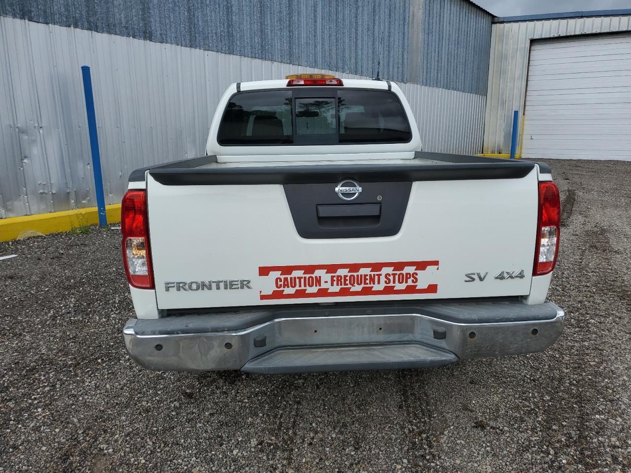 2017 NISSAN FRONTIER S - Фото 6