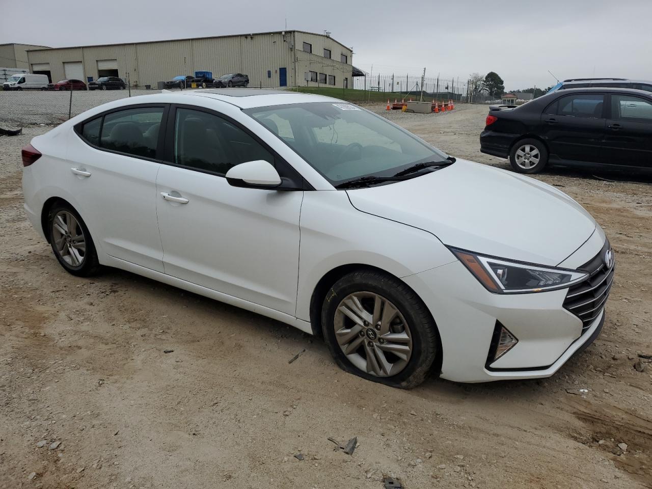 2019 HYUNDAI ELANTRA SE - Image 4