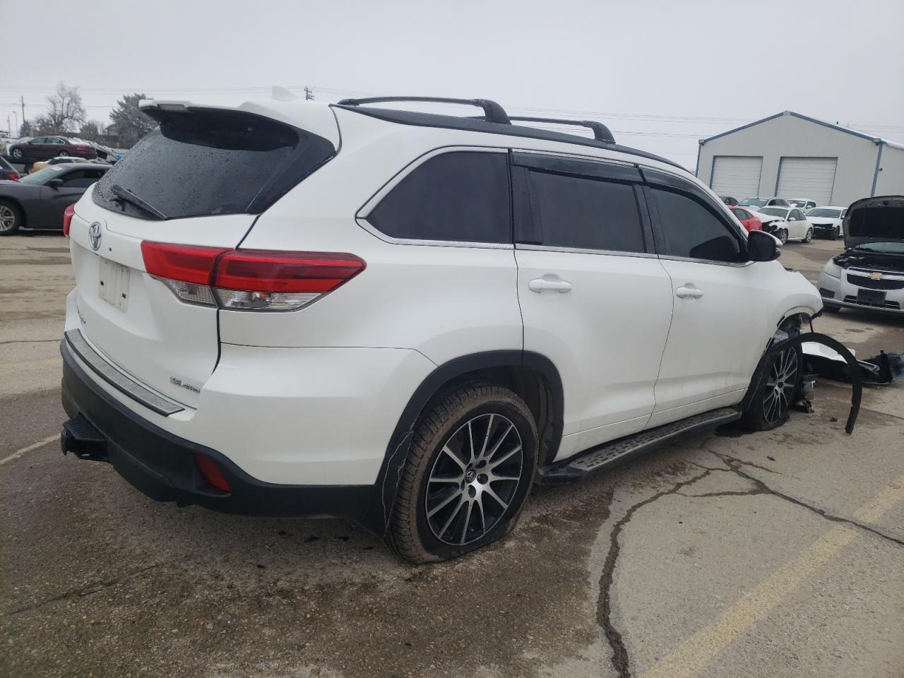 2018 TOYOTA HIGHLANDER - Image 3