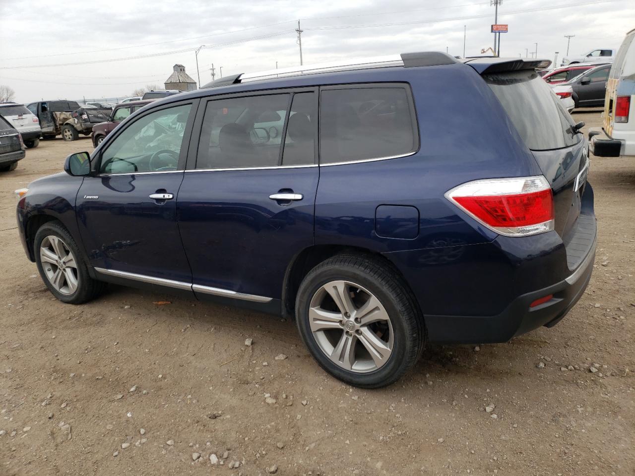 2011 TOYOTA HIGHLANDER - Фото 2