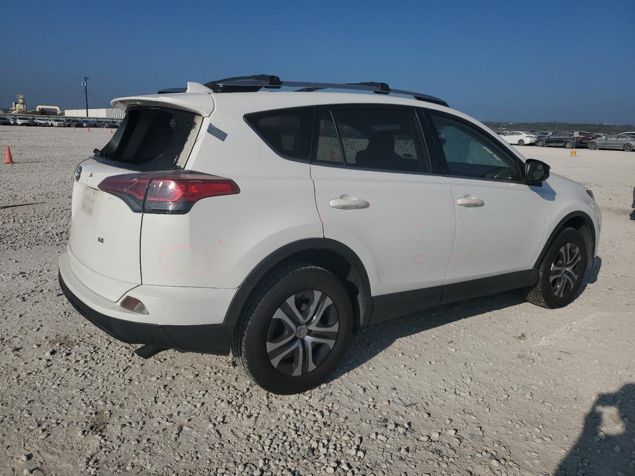 2017 TOYOTA RAV4 LE - Image 3