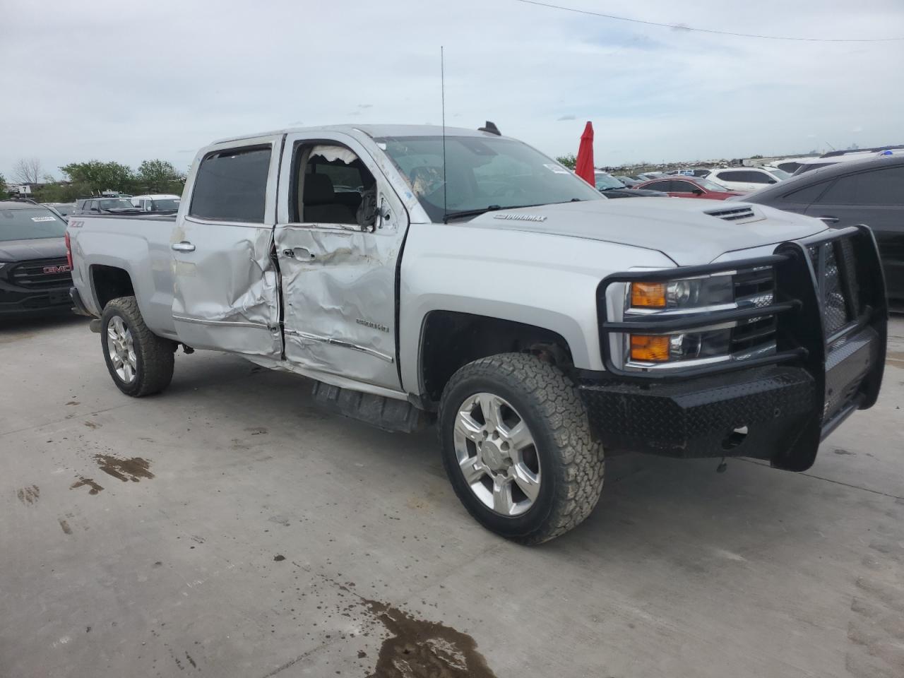 2019 CHEVROLET SILVERADO - Фото 4