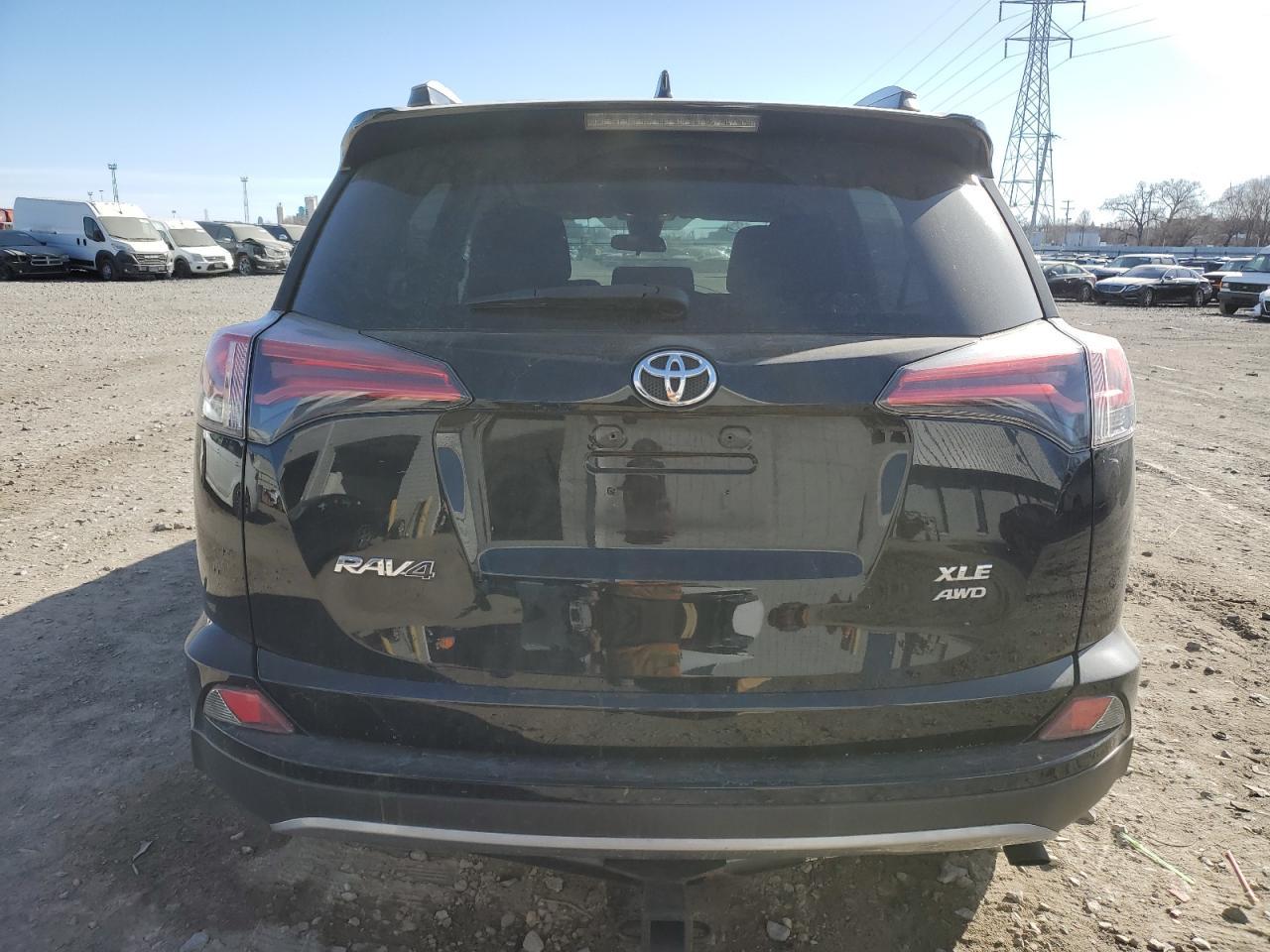 2017 TOYOTA RAV4 XLE - Image 6